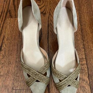 Banana Republic Hunter Green and Woven Heels